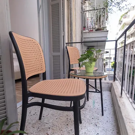 Mainavenue Living Local Apartment Thessaloniki